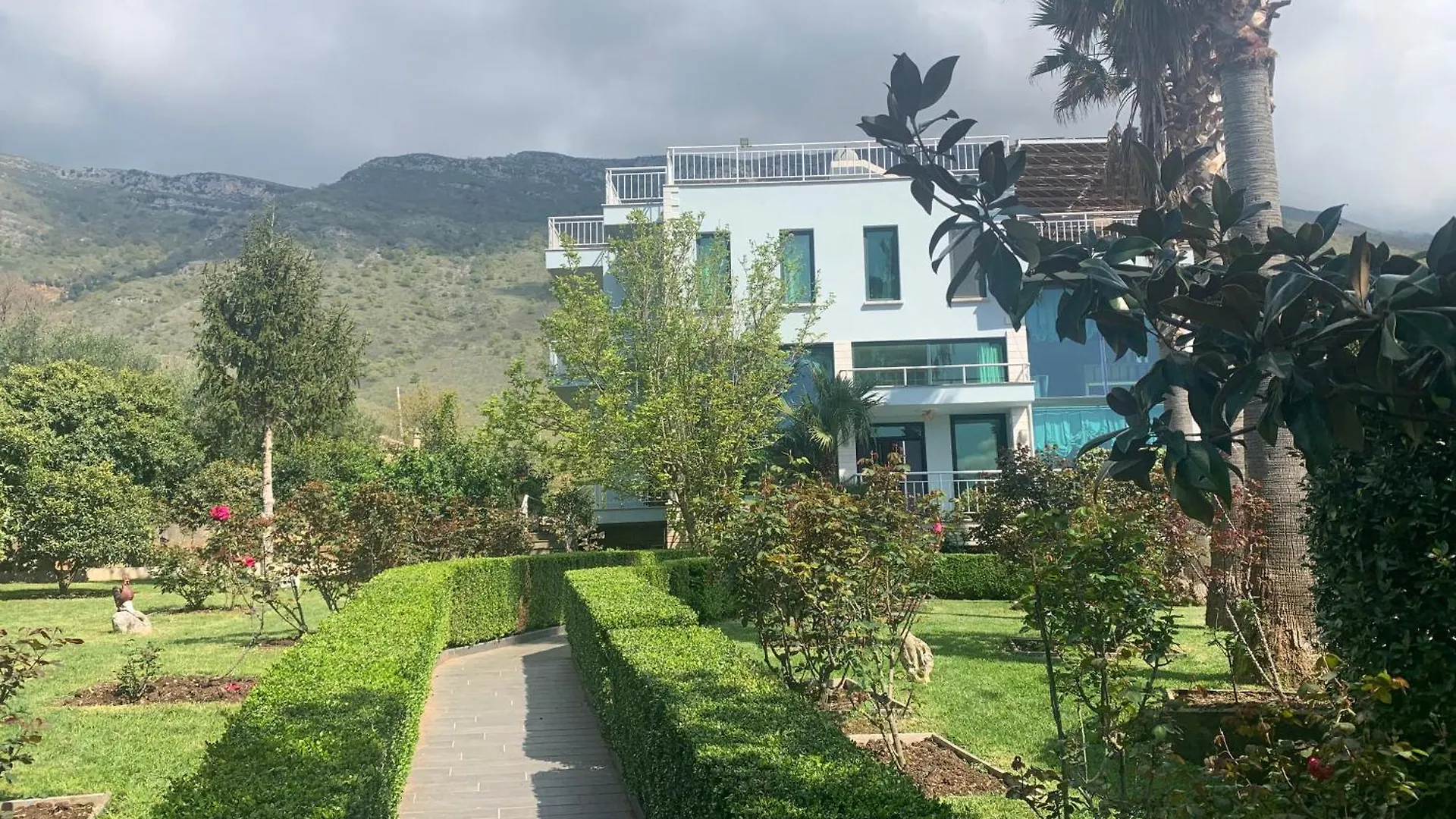 Family Beach Swimming Pool Villa Luanit Tragjas